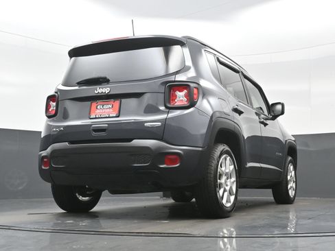 Used 2022 Jeep Renegade Latitude AWD/4WD image 30