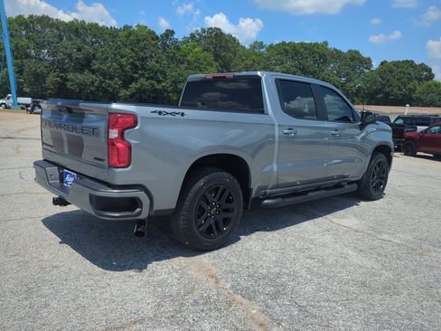 Used 2024 Chevrolet Silverado 1500 RST w/ Rally Edition AWD/4WD image 3