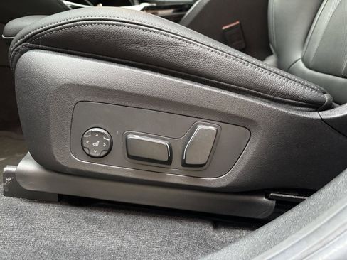 Used 2024 BMW X4 xDrive30i w/ Premium Package image 13