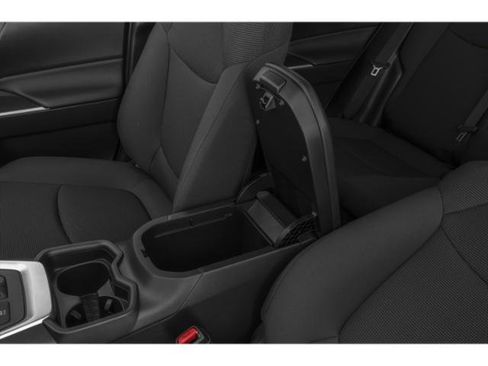 Used 2019 Toyota RAV4 LE w/ Carpet Mat Package AWD/4WD image 14