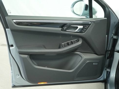 New 2024 Porsche Macan image 25