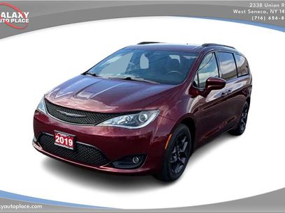 Used 2019 Chrysler Pacifica Touring-L w/ S Appearance Package