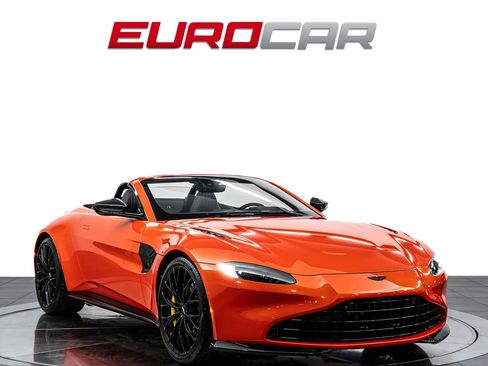 Used 2022 Aston Martin V8 Vantage Roadster image 9
