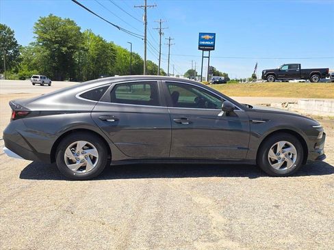 New 2026 Hyundai Sonata SE FWD image 2