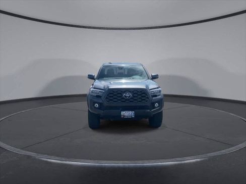 Certified 2020 Toyota Tacoma TRD Off-Road w/ TRD Premium Off Road Package AWD/4WD image 3