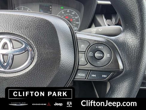 Used 2024 Toyota Corolla Cross AWD Hybrid image 23