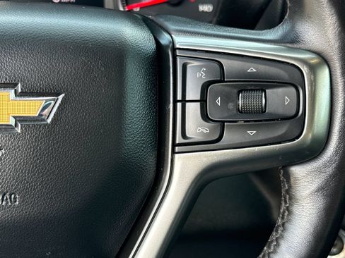 Used 2021 Chevrolet Silverado 1500 LT AWD/4WD image 17