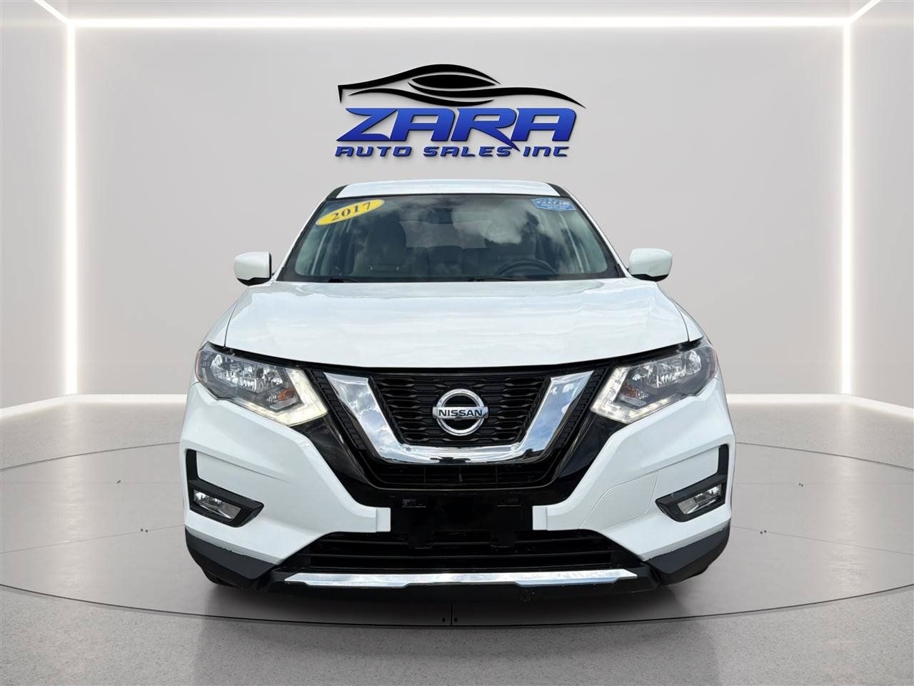 Used 2017 Nissan Rogue S AWD/4WD image 2