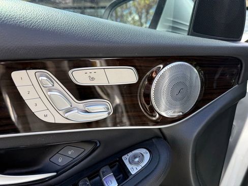 Certified 2020 Mercedes-Benz GLC 300 4MATIC image 17