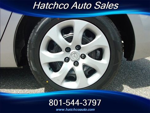 Used 2011 MAZDA MAZDA3 i Sport FWD image 14