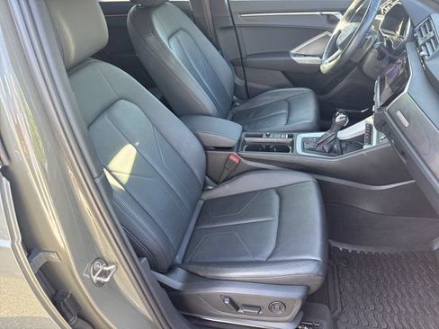 Used 2021 Audi Q3 2.0T Premium Plus w/ Premium Plus Package AWD/4WD image 16