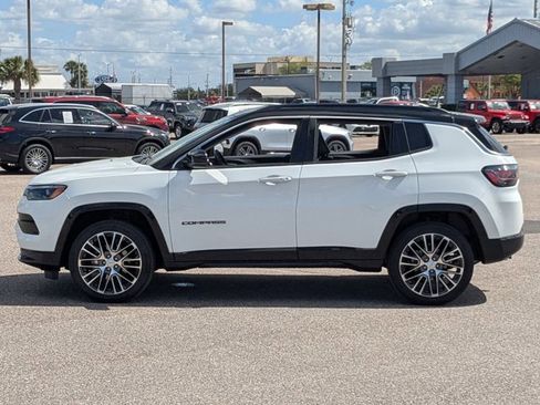 Used 2022 Jeep Compass Limited w/ Elite Group image 8