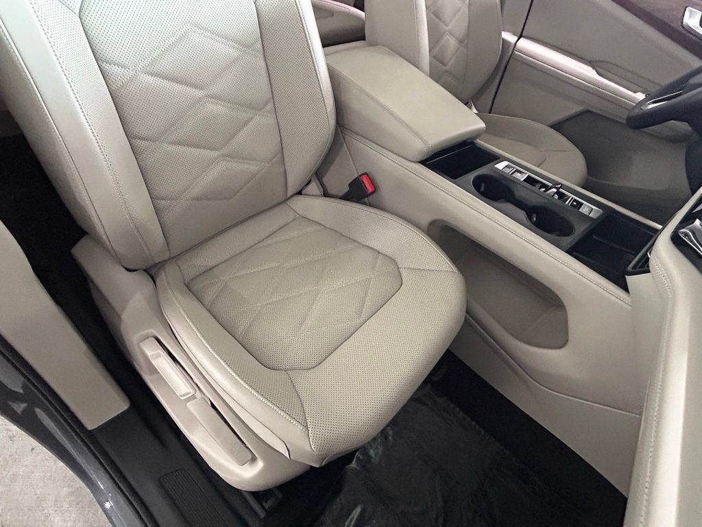 Used 2024 Volkswagen Atlas SE FWD image 37