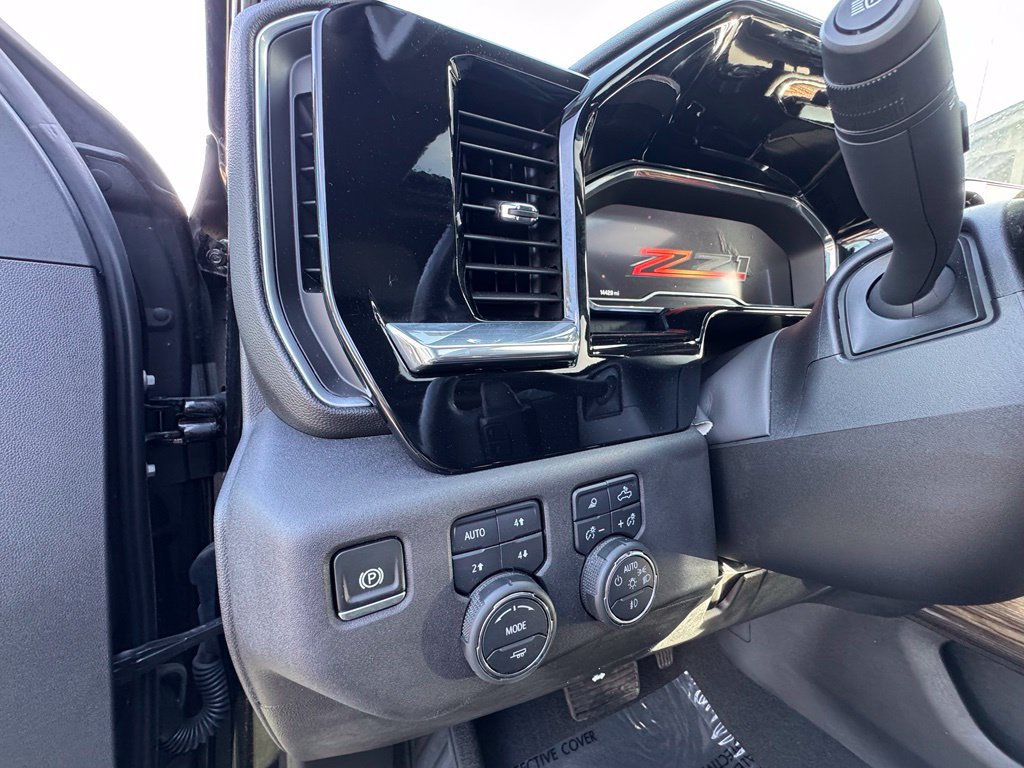 Used 2025 Chevrolet Silverado 1500 RST w/ True North Edition Plus AWD/4WD image 18