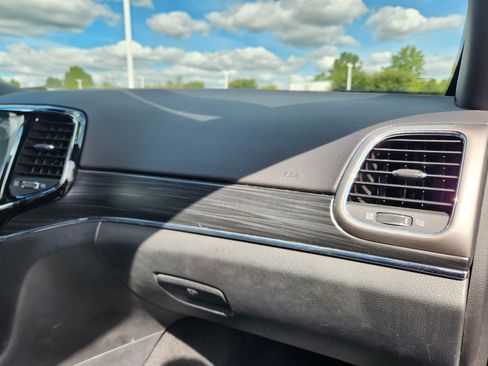 Used 2019 Jeep Grand Cherokee Limited w/ Trailer Tow Group IV image 16