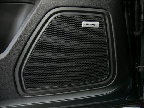 Used 2024 Porsche Macan Turbo AWD/4WD image 23