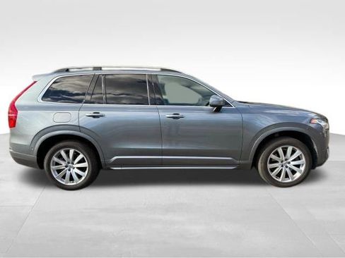 Used 2018 Volvo XC90 T6 Momentum w/ Convenience Package image 8