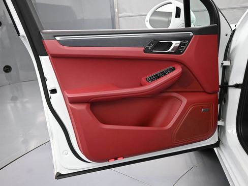 Certified 2022 Porsche Macan GTS AWD/4WD image 15