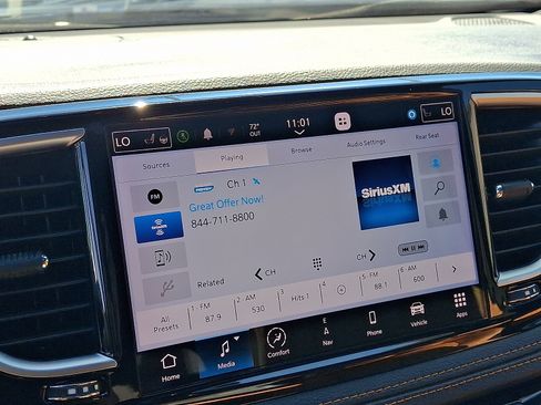 Used 2022 Chrysler Pacifica Pinnacle AWD/4WD image 18