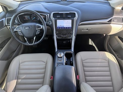 Used 2020 Ford Fusion SEL image 11