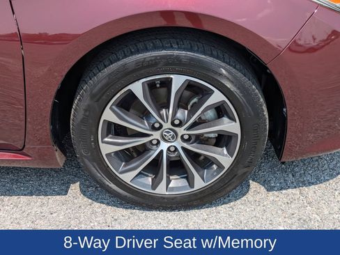Used 2018 Toyota Avalon XLE Premium FWD image 12
