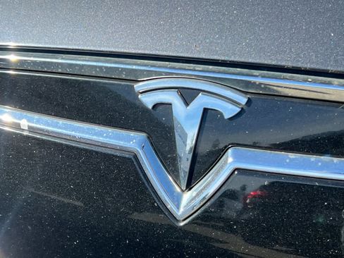 Used 2015 Tesla Model S 85D image 13