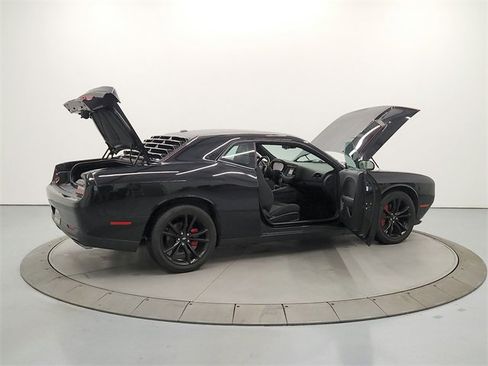 Used 2017 Dodge Challenger R/T w/ Blacktop Package image 15