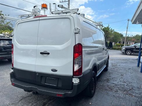 Used 2015 Ford Transit 250 130 Low Roof RWD image 5