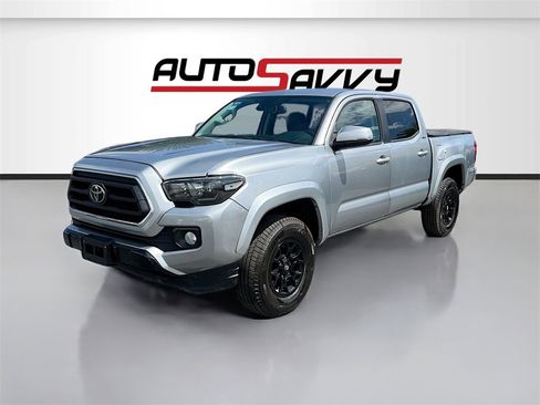 Used 2023 Toyota Tacoma SR5 w/ Technology Package image 3