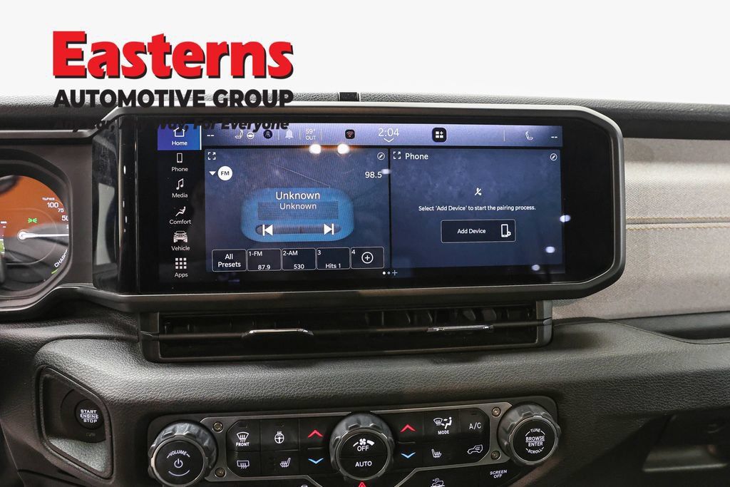 Used 2024 Jeep Wrangler Unlimited w/ Convenience Group AWD/4WD image 14