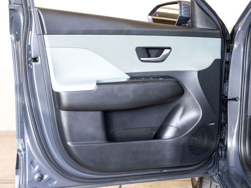 Used 2024 Hyundai Kona Limited image 14