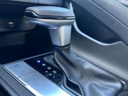 Used 2024 Hyundai Elantra SE image 20