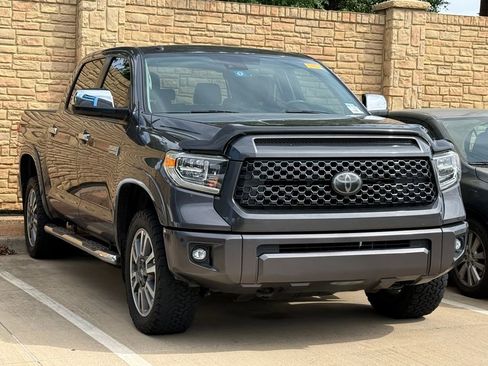 Used 2018 Toyota Tundra Platinum image 3