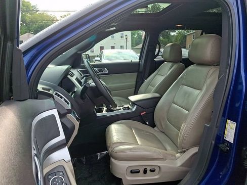 Used 2013 Ford Explorer XLT AWD/4WD image 18