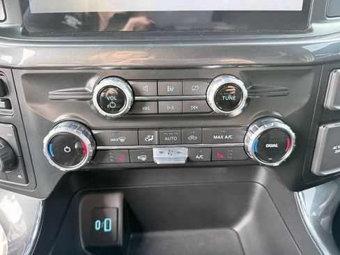 Used 2022 Ford F150 XLT w/ Equipment Group 302A High image 16