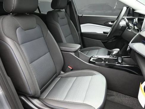 New 2026 Chevrolet Trax LT w/ Driver Confidence Package FWD image 26