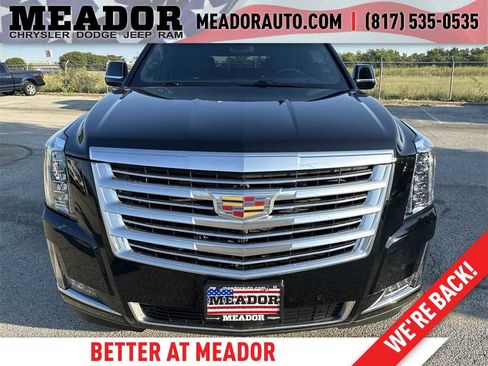 Used 2020 Cadillac Escalade Platinum image 1