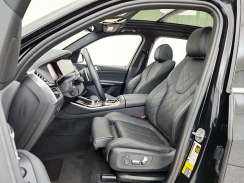 Used 2023 BMW X5 xDrive45e w/ Parking Assistance Package AWD/4WD image 21