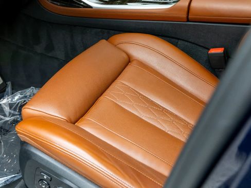 Used 2023 BMW X7 xDrive40i w/ Executive Package image 35