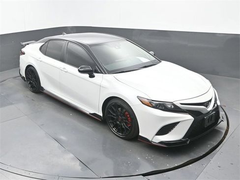 Used 2024 Toyota Camry image 29