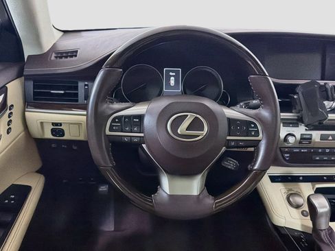 Used 2018 Lexus ES 350 w/ Navigation System Package FWD image 17