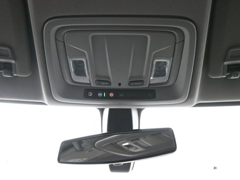 Used 2021 Chevrolet Silverado 1500 LT image 28