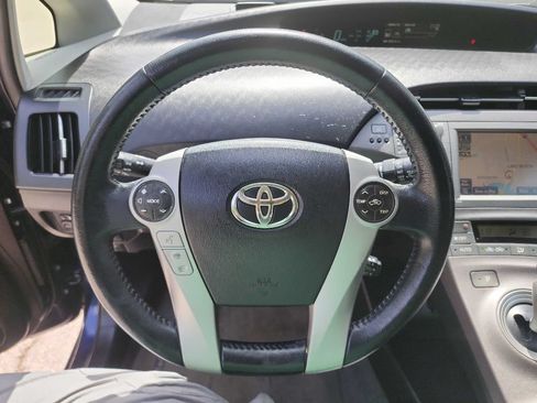 Used 2014 Toyota Prius Four w/ Solar Roof Package FWD image 17