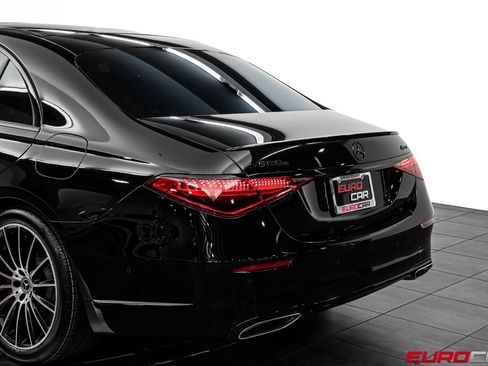 Used 2024 Mercedes-Benz S 580e 4MATIC Sedan image 16