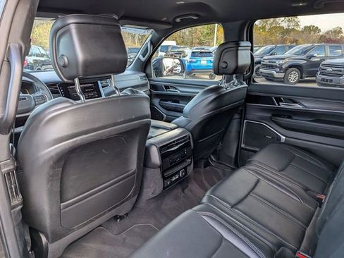 Used 2024 Jeep Wagoneer Series II w/ Flexible Seating Group image 26