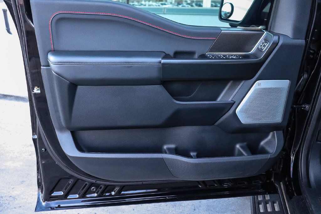 Used 2025 Ford F150 Raptor AWD/4WD image 23