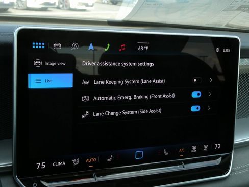 New 2025 Volkswagen Tiguan SE image 39