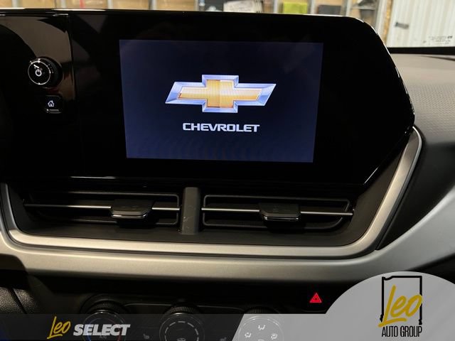Used 2025 Chevrolet Trax LS w/ LS Convenience Package FWD image 10