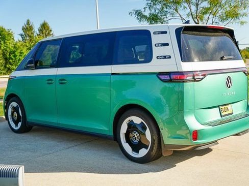 New 2025 Volkswagen ID. Buzz 1st Edition image 32