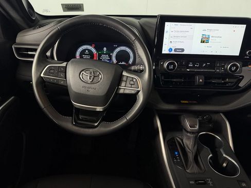 Used 2025 Toyota Highlander XSE AWD/4WD image 12